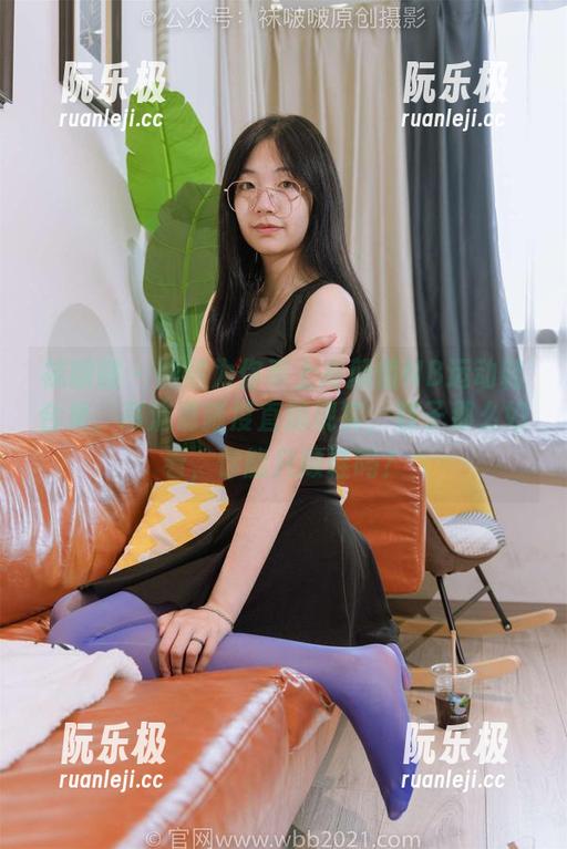 袜啵啵-熊熊 袜啵啵 - 熊熊为你奉上高颜值NB运动鞋合集,高清清晰度直逼现实,鞋子那么好看,你能只顾鞋吗?