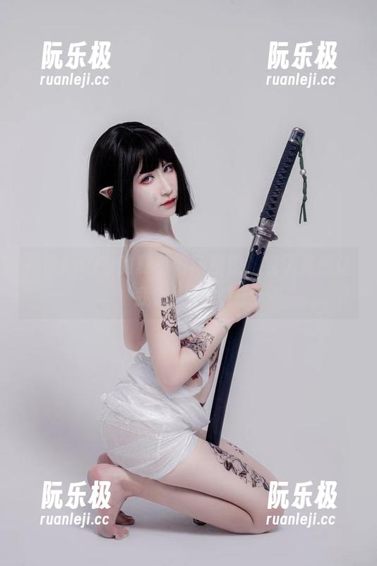 阮邑Fairy 阮邑Fairy的夏日最新资源,看了竟然让我想喝冰饮!